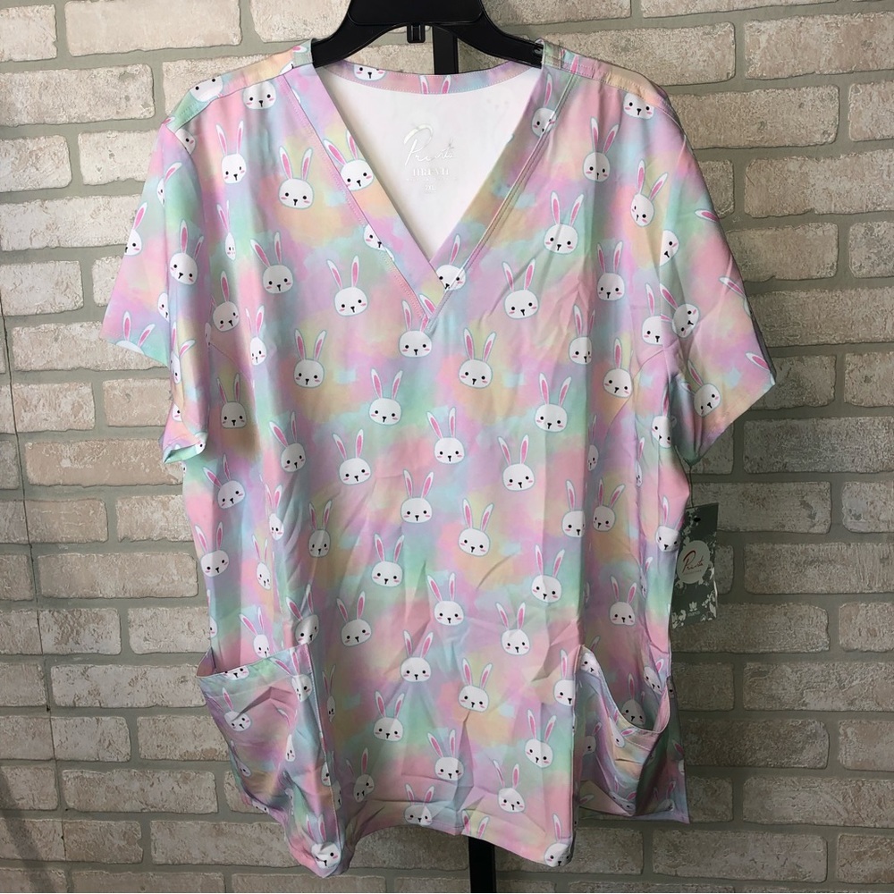 NWT Maevn tie-dye bunny print V-neck short sleeve scrub top